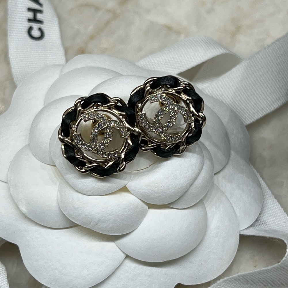 CHANEL Gold Black Crystal CC Earrings - Picture 1 of 12